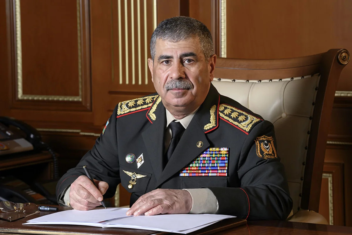Zakir Həsənov Azərbaycan Ordusunun şəxsi heyətini təbrik etdi