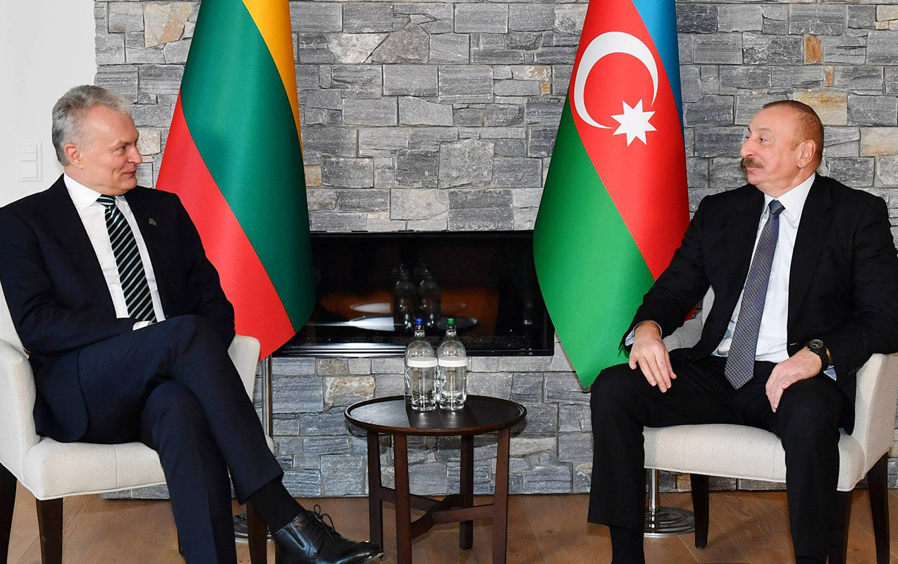 Litvalı həmkarından Azərbaycan Prezidentinə TƏBRİK
