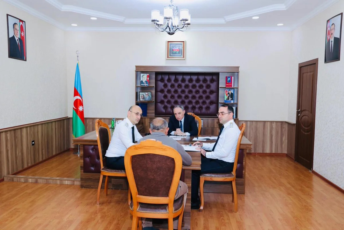 Baş prokuror Şəmkirdə vətəndaşları qəbul edib - FOTOLAR
