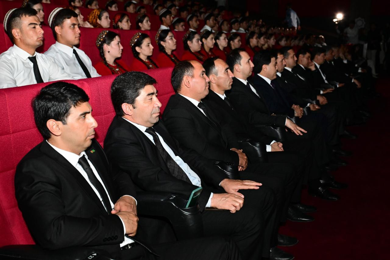Azərbaycan Mədəniyyəti Günləri “Tağıyev: Neft” bədii filminin nümayişi ilə başladı - FOTOLAR