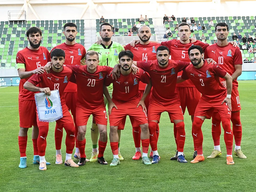 Millimizin iki futbolçusu heyətdən çıxarıldı