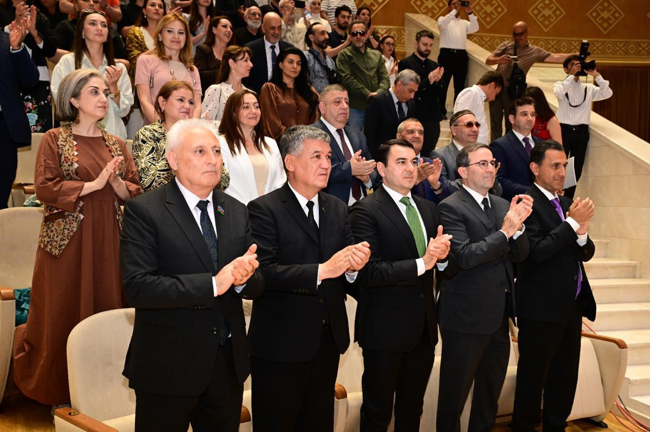 Azərbaycan və Türkmənistan Dövlət Rəqs ansambllarının birgə konserti keçirildi - FOTOLAR