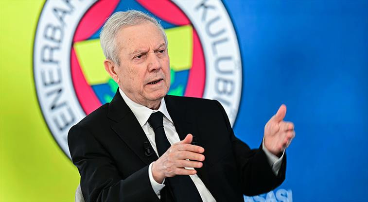 Aziz Yıldırım ilk transferini etdi