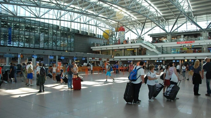 Almaniyada uçuşlar dayandırıldı&nbsp;