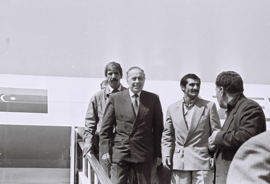 “Ulu Öndərin hakimiyyətə qayıdışı ölkəmizin taleyində dönüş anı oldu” - K.Qafarov