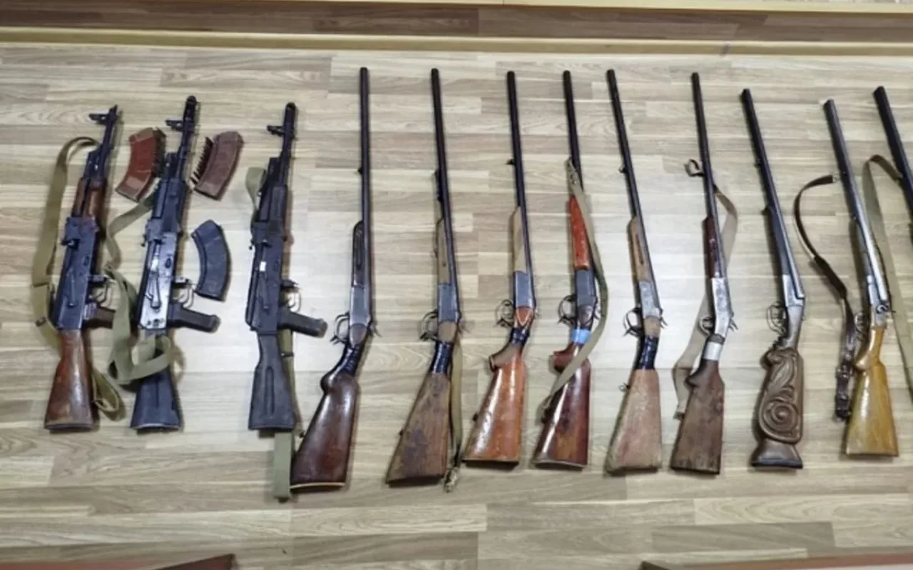 Qanunsuz saxlanılan silahlar aşkarlandı