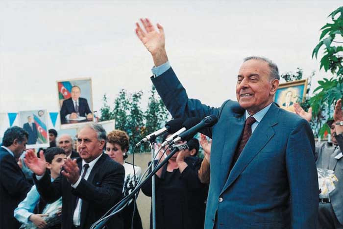 15 İyun - Milli Qurtuluş Günü: xalqın seçdiyi müstəqillik, dövlətin qazandığı gələcək!