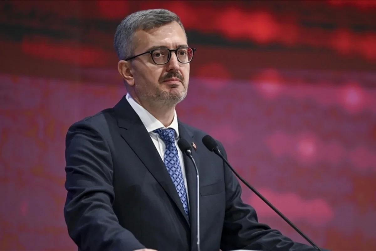 \"Türkiyə ilə Azərbaycan arasındakı qardaşlıq bağı güclənməkdədir\" - Burhanettin Duran