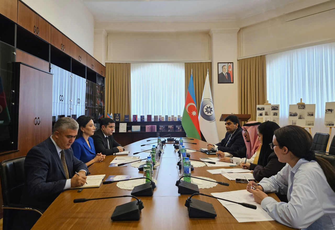 Ombudsman İƏT-in İnsan Hüquqları Komissiyasının icraçı direktoru ilə görüşdü - FOTO