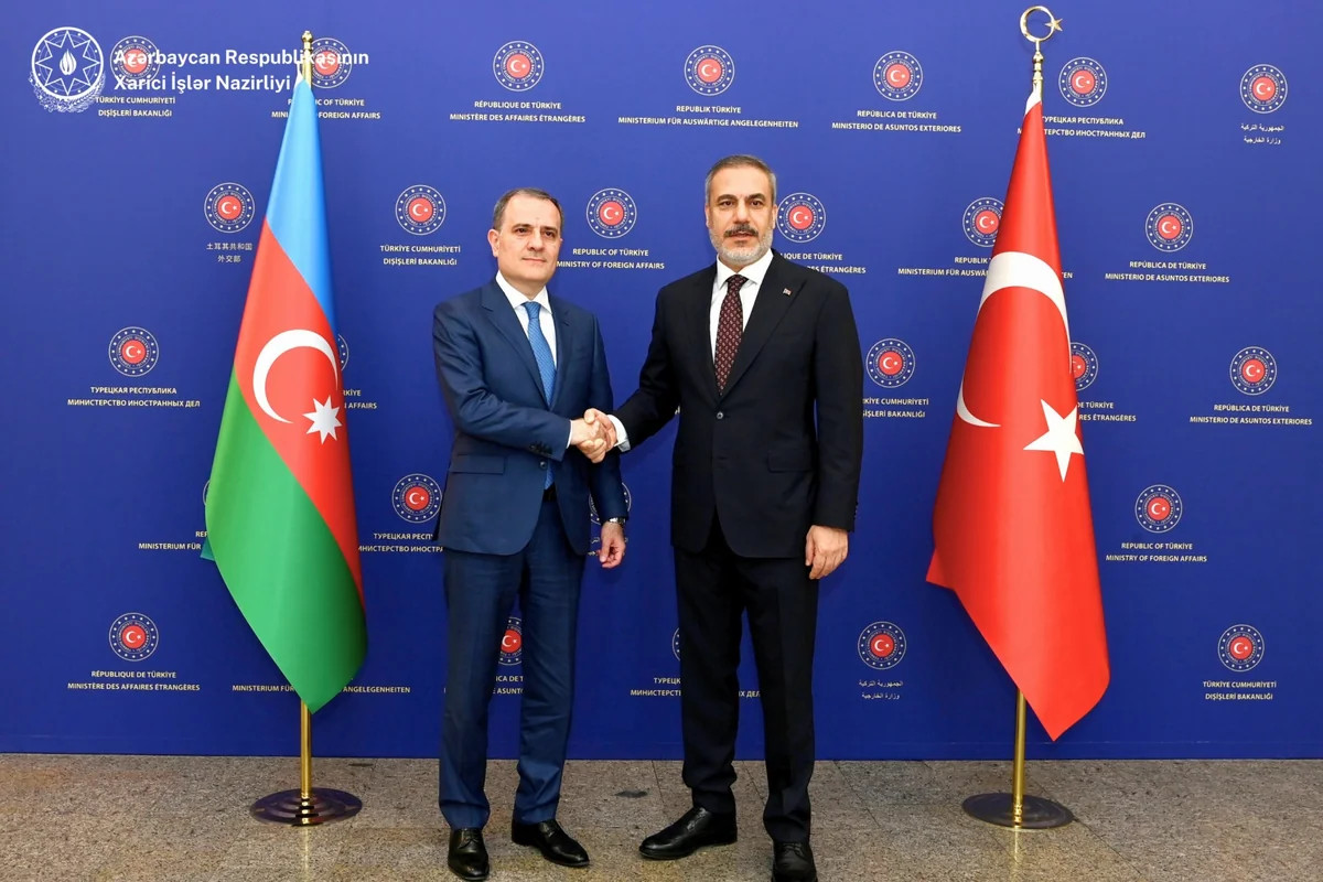 Ceyhun Bayramov Hakan Fidanla müzakirə apardı&nbsp;