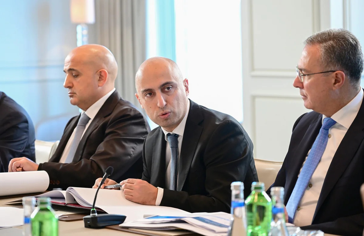 \"Təhsilin rəqəmsallaşdırılması nəzərdə tutulur\" - Emin Əmrullayev