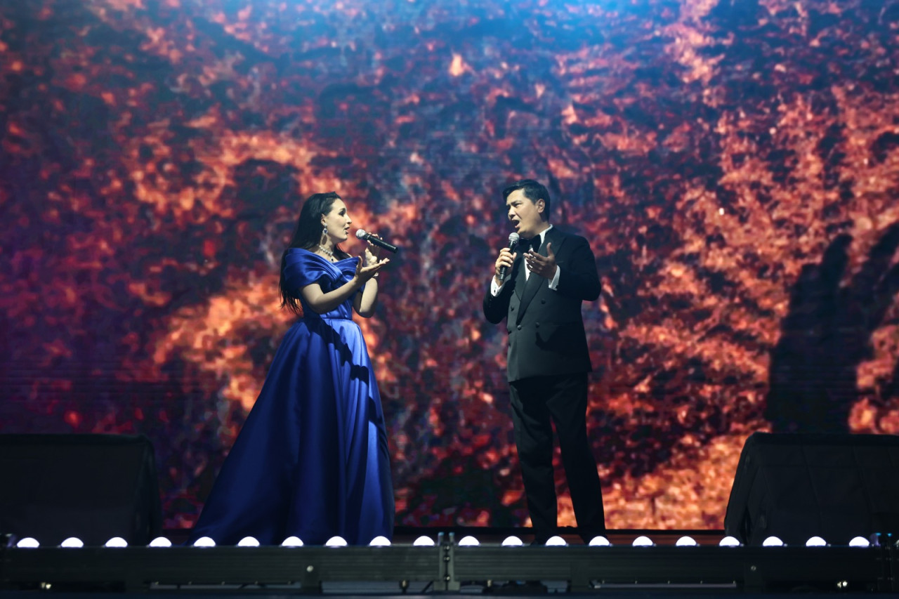 Bulvarda Türk dünyası sənətçilərinin konserti keçirildi - FOTOLAR