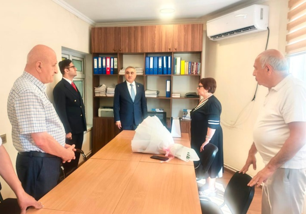 Anar Bağırov yubilyar vəkili ziyarət etdi - FOTO