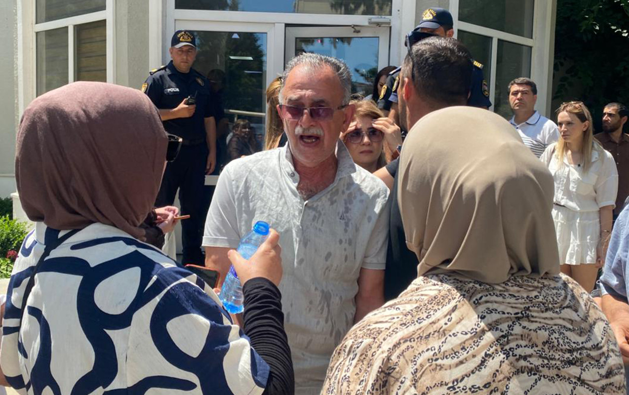 Atası Arzumun həbsindən sonra ölənin yaxınlarına qarğış etdi - VİDEO