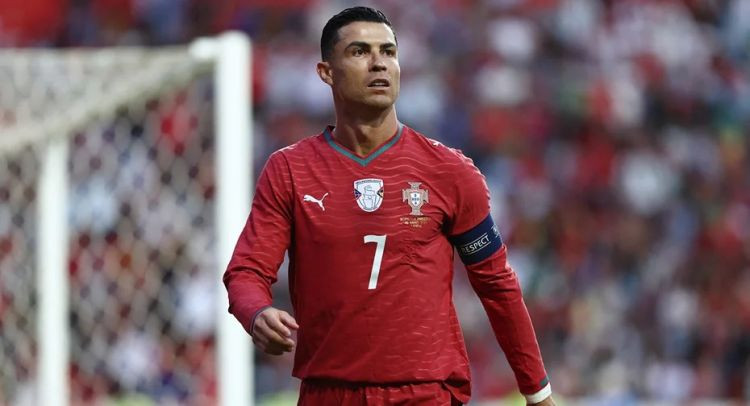 Ronaldo sərt tənqid olundu - Futboldan çəkilməsini tələb etdilər&nbsp;