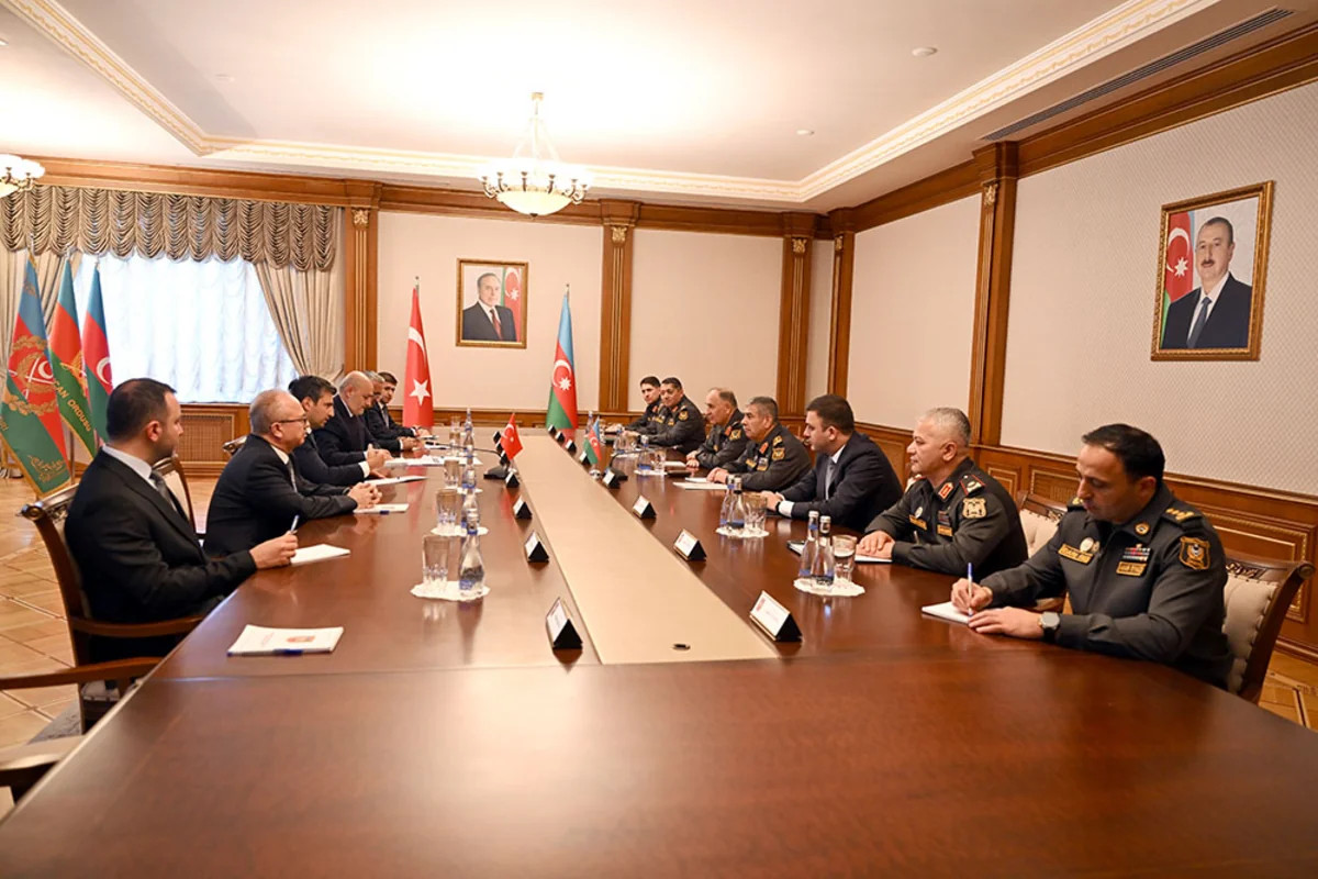 Zakir Həsənov Bayraktarı qəbul etdi - FOTO