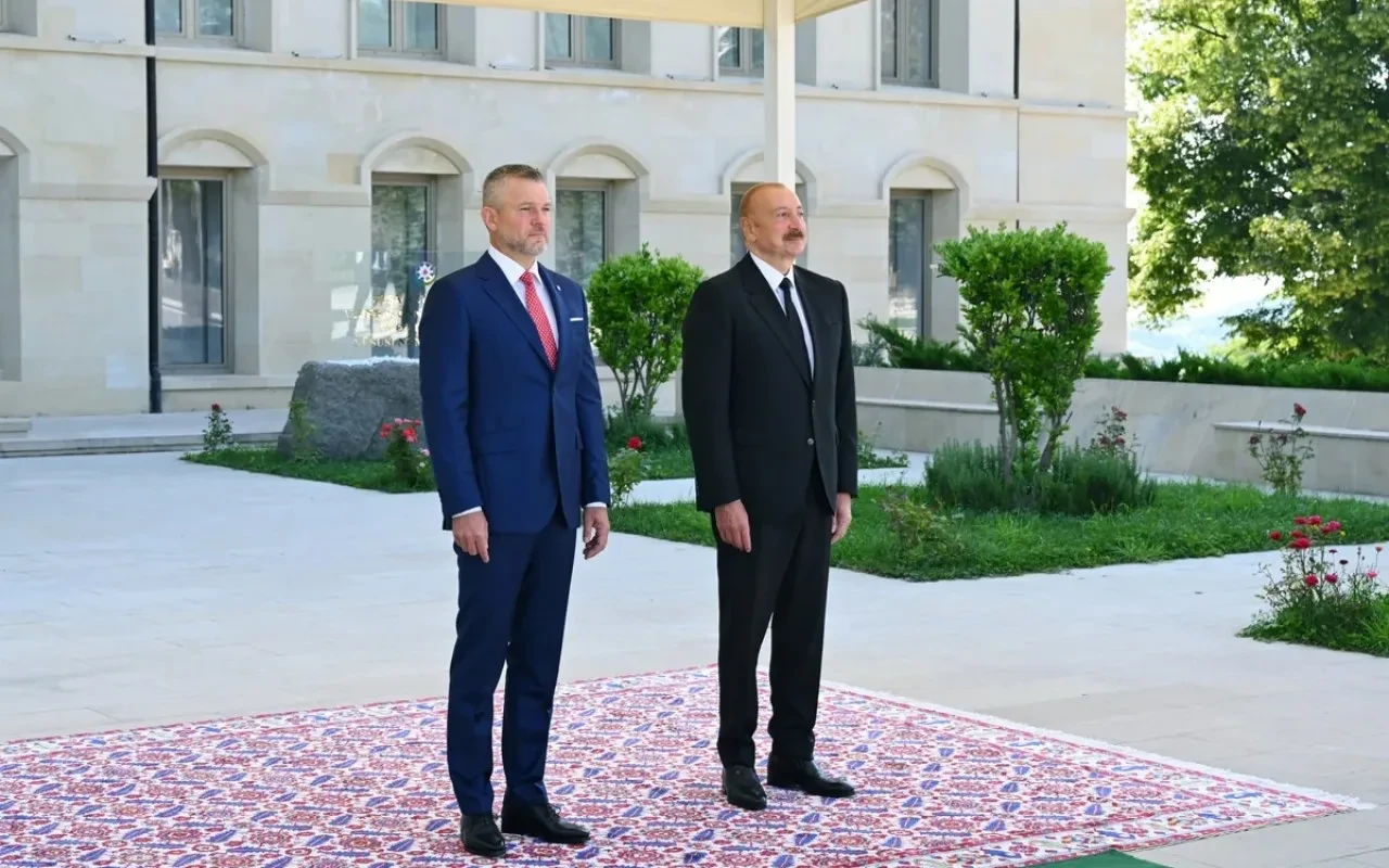 Prezidentlərin Şuşa görüşündən video paylaşıldı