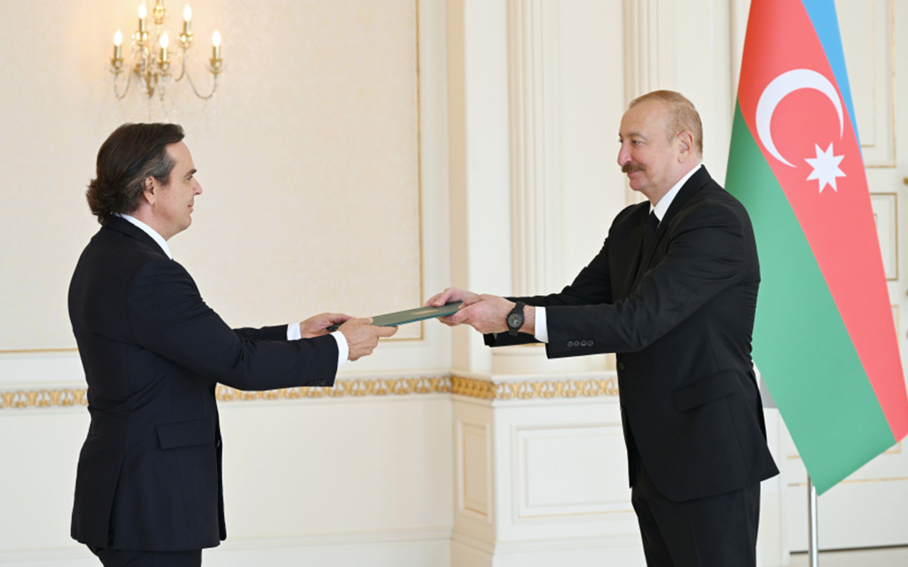 Prezident yeni səfirləri qəbul etdi - YENİLƏNİB