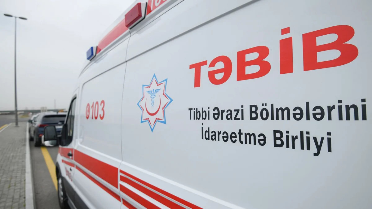 Binədə 2 avtobus toqquşdu - 22 nəfər yaralandı