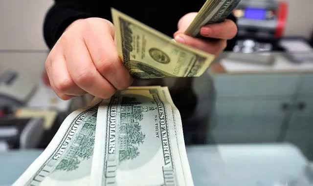 Boşandığı arvadına 644 milyon dollar təzminat ödəməlidir - SƏBƏB