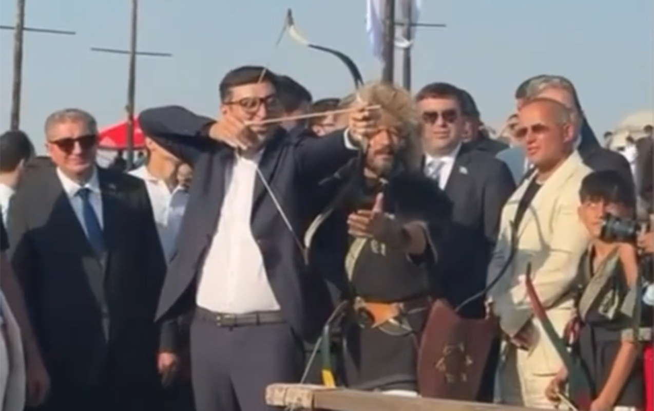 Oxu hədəfdən yayınmadı - Nazir meydanda - VİDEO