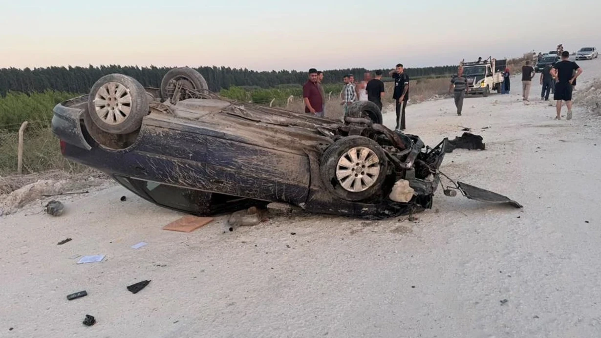 Avtomobil daşlara çırpılıb aşdı - 22 yaşlı qadın öldü