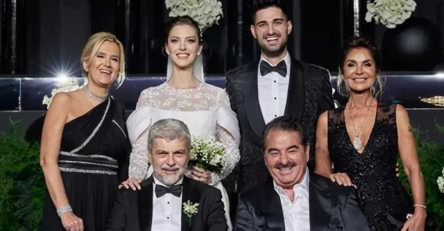 İbrahim Tatlısesin gəlini yeniliyə imza atdı