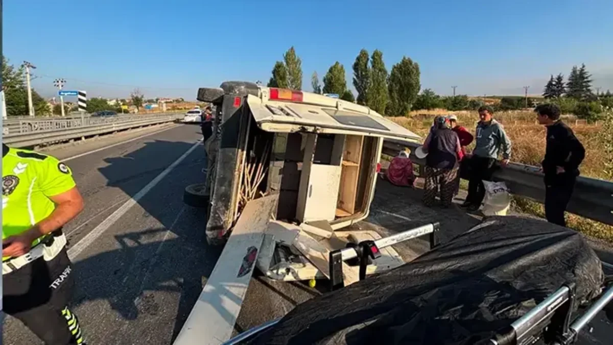 Türkiyədə mikroavtobus aşdı - Çox sayda yaralı var&nbsp;