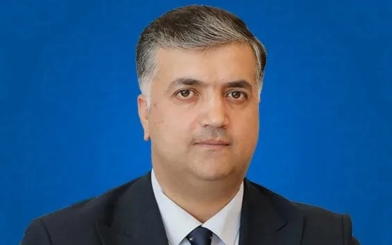 Hasil Abbasov iki şöbə müdirini işdən çıxardı