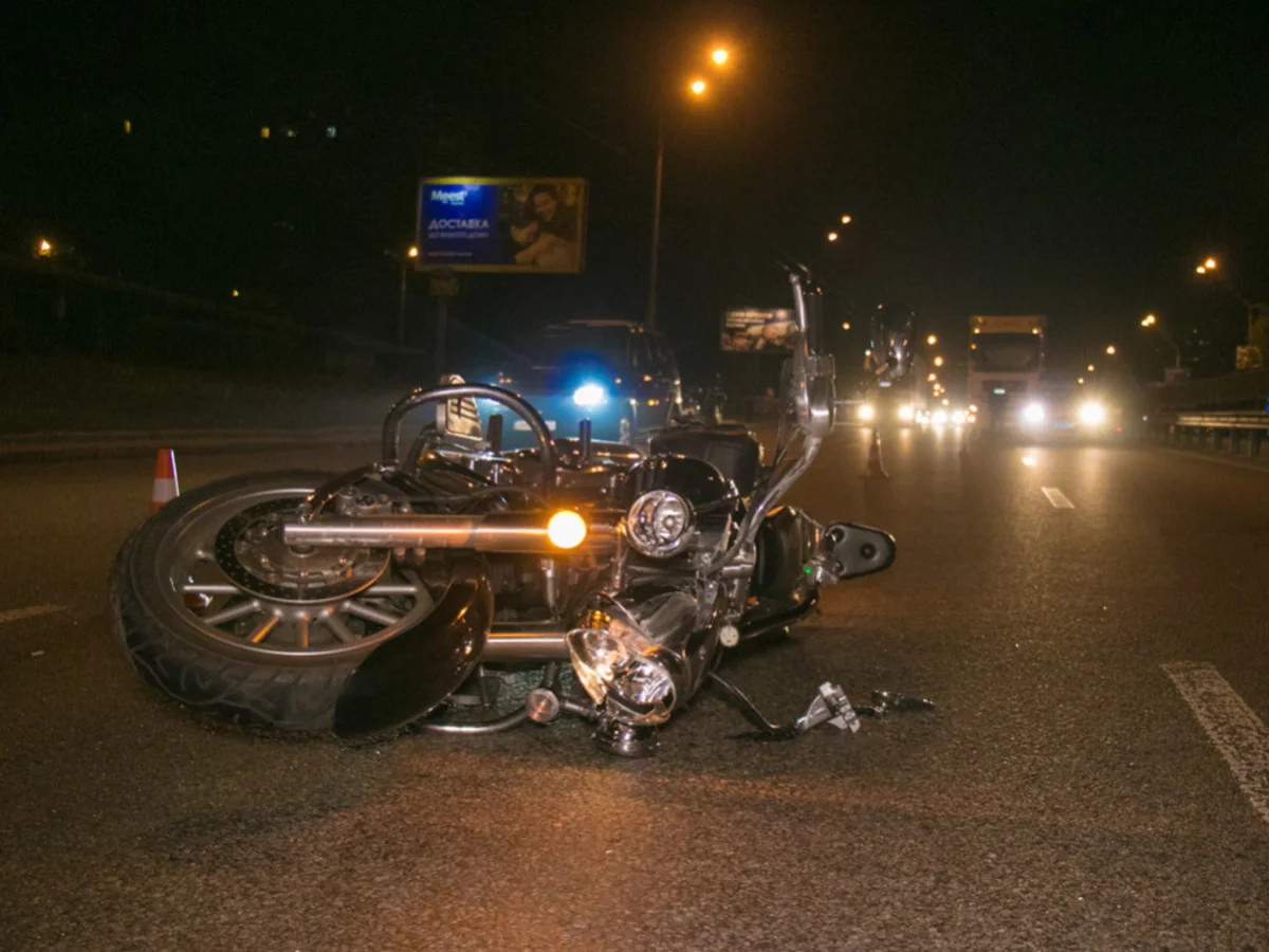 Ucarda motosiklet piyadanı vurdu - Yaralılar var&nbsp;