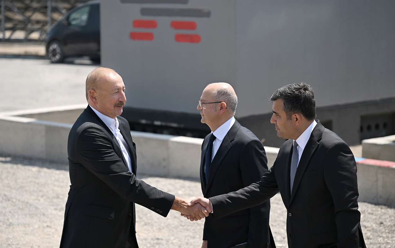 Prezident “Şəms 1” və “Qərbi Üfüq” stansiyalarında görülən işlərlə tanış oldu - FOTO/VİDEO&nbsp;