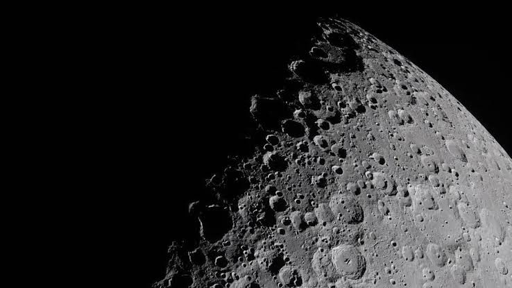 \"NASA yeni kraterin görüntülərini yayımladı\" - Ayda raket izi