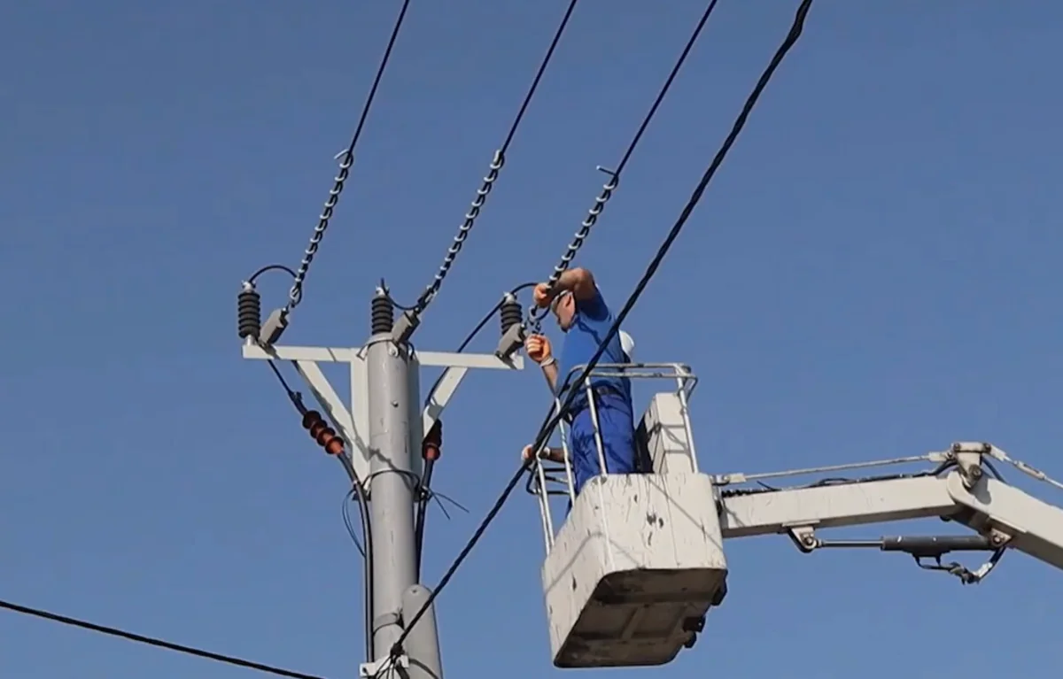Naxçıvanın kənd və qəsəbələrinin elektrik şəbəkəsi yenidən qurulur