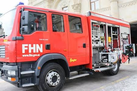 Kürdəxanıda tikinti materialları yandı - YENİLƏNİB