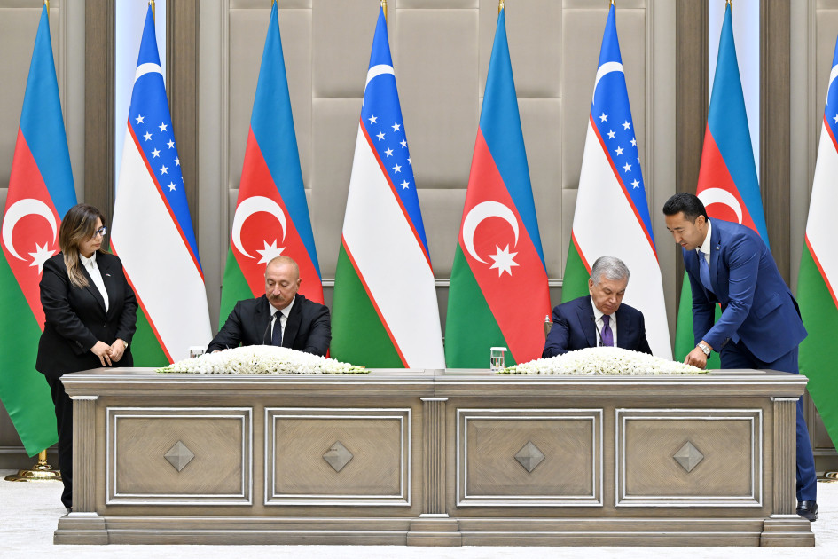 Azərbaycan-Özbəkistan sənədlərinin imzalanması və mübadiləsi mərasimi oldu