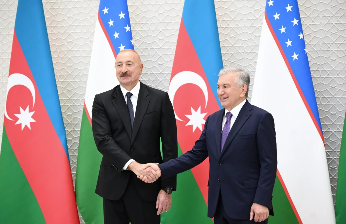 Şavkat Mirziyoyev \"Heydər Əliyev\" ordeni ilə təltif edildi