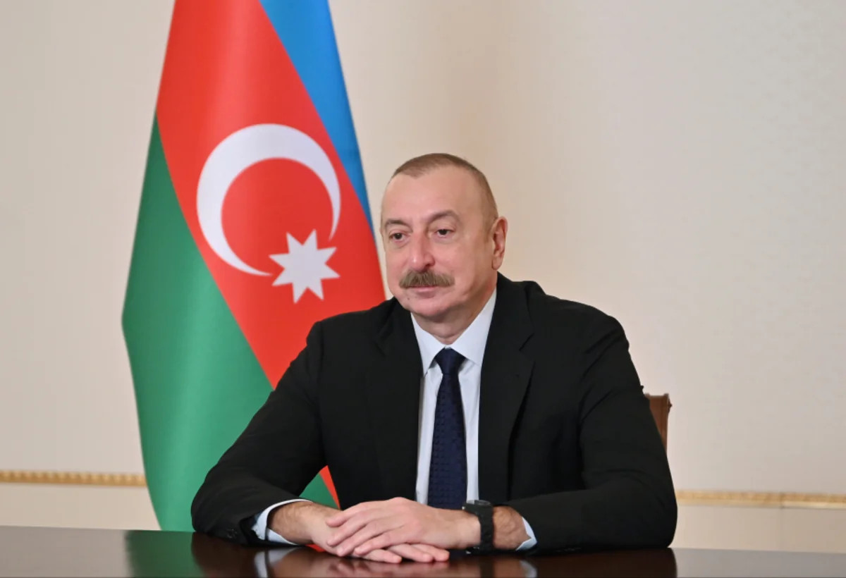 Prezident İlham Əliyev Daşkənddə Müstəqillik abidəsini ziyarət etdi