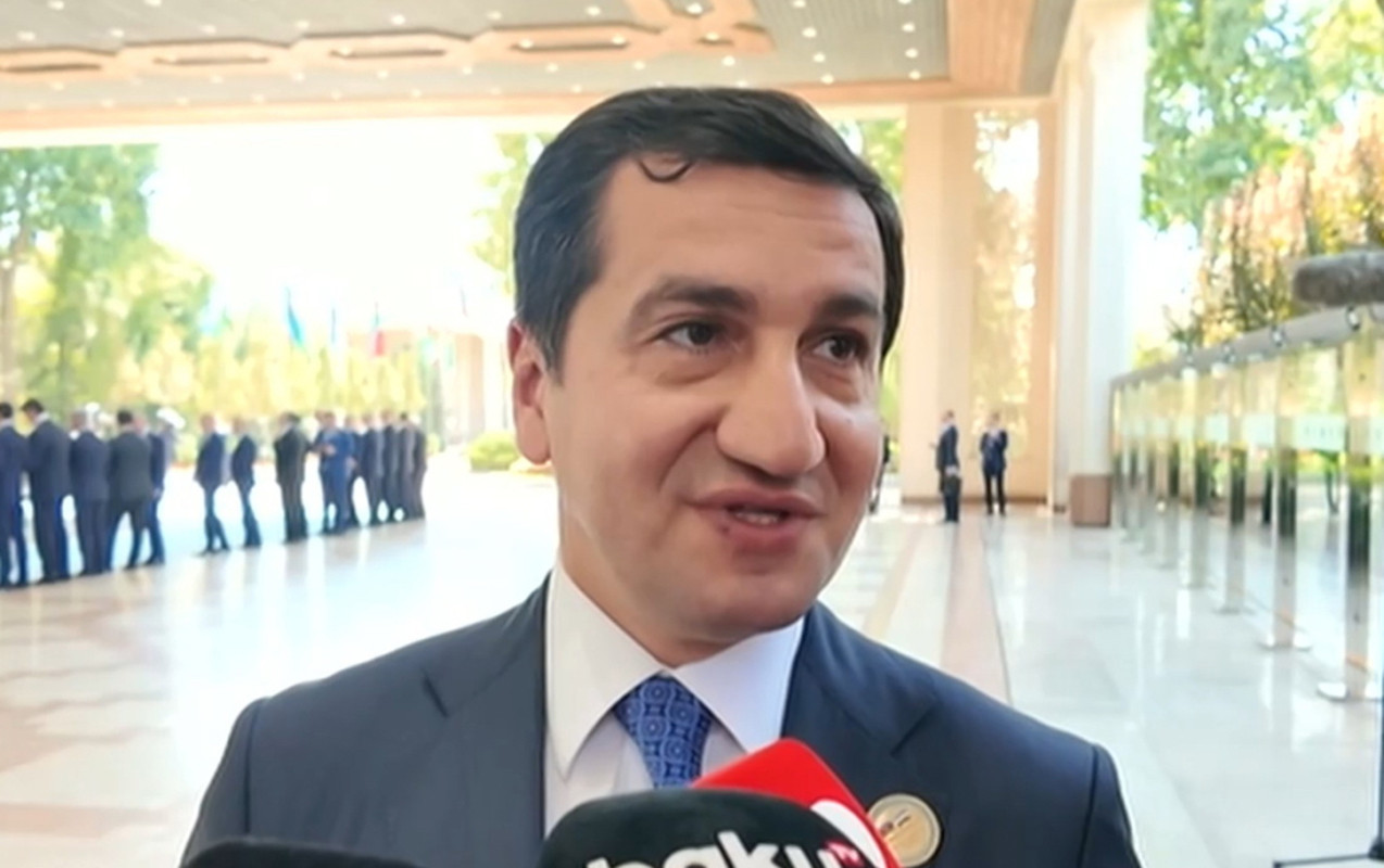 “Çalışırıq ki, Azərbaycan və özbək dillərinin kombinasiyasında danışaq” - Hikmət Hacıyev