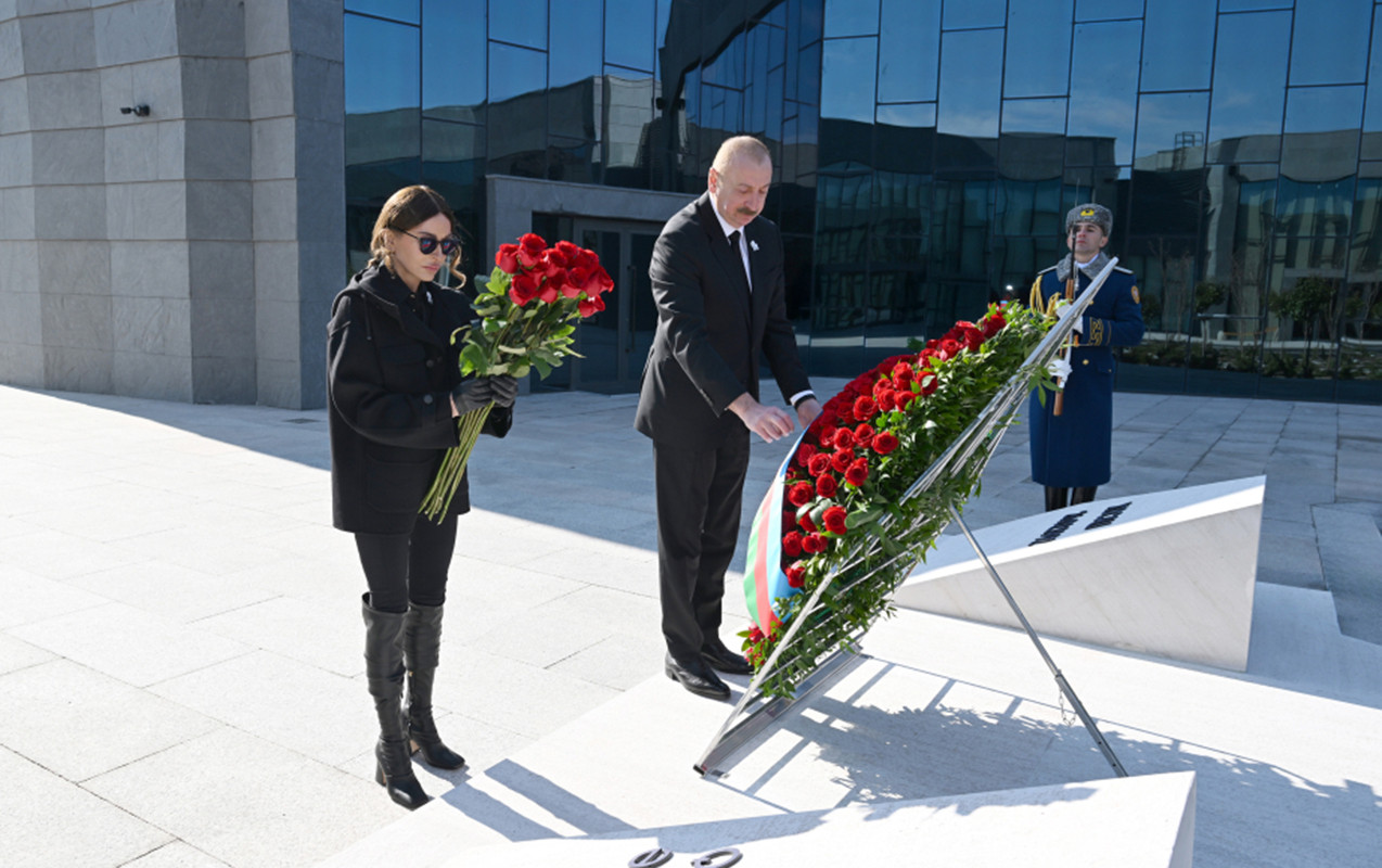 Prezidentlə xanımı Ümummilli Liderin memorial kompleksini ziyarət etdilər&nbsp;