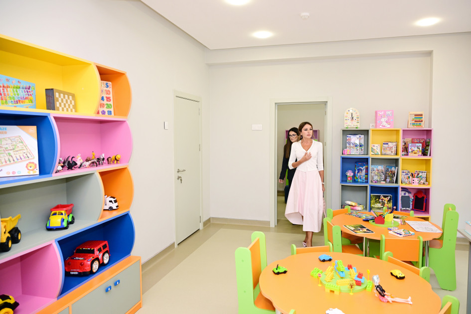 Mehriban Əliyeva Bakıda yeni körpələr evi-uşaq bağçasının açılışında - FOTOLAR