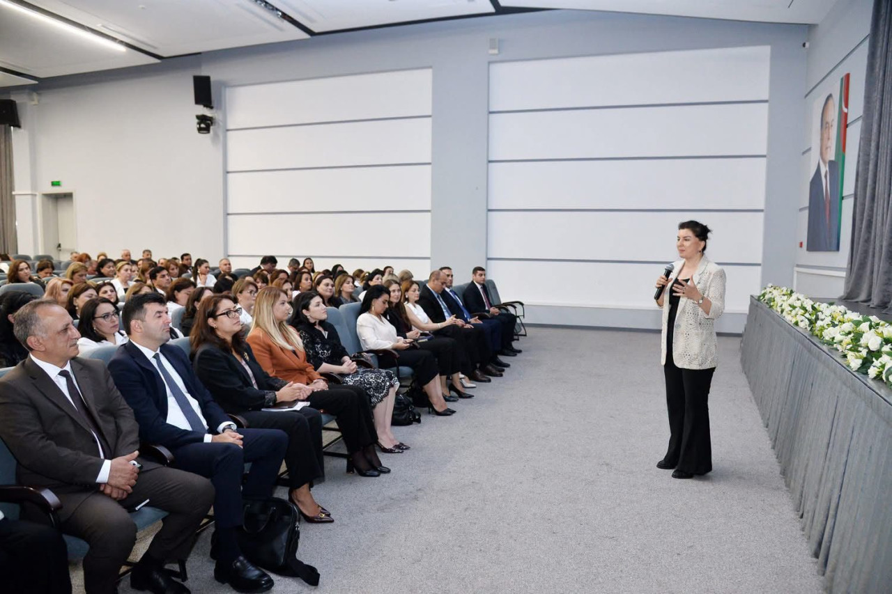 Təhsil işçiləri sentyabr konfransında bir araya gəldi - FOTOLAR