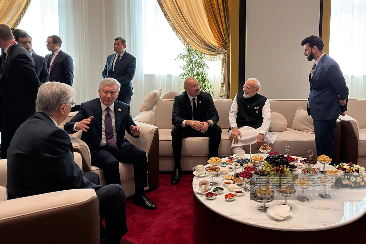 İlham Əliyev Narenda Modi ilə görüşdü
