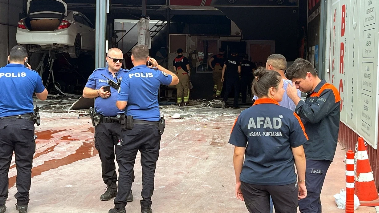 Türkiyədə avtomobil emalatxanasında partlayış