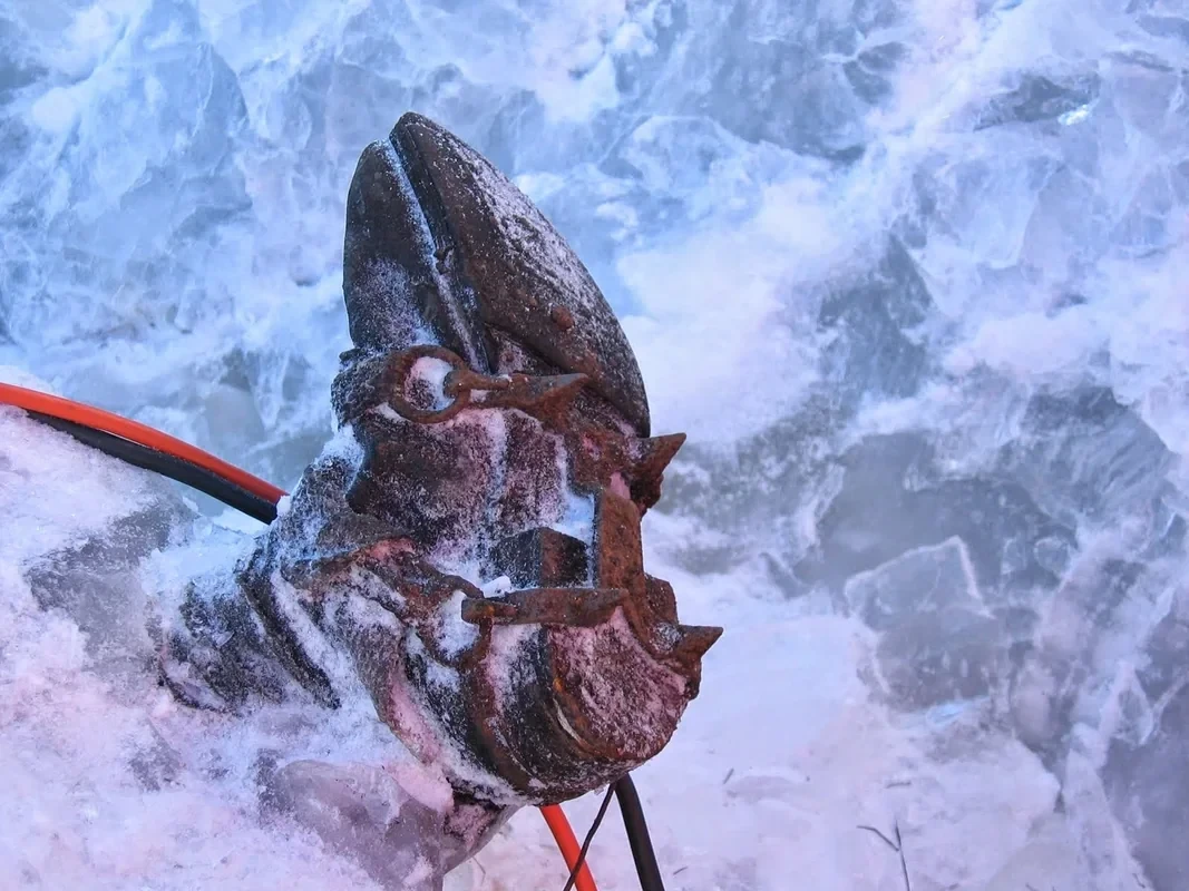 Rusiyada 10 alpinist itkin düşdü