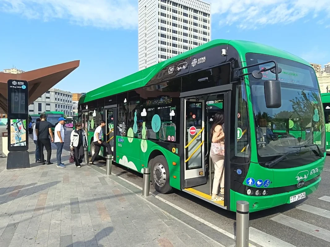M2 nömrəli ekspres avtobuslara ikinci validator quraşdırıldı