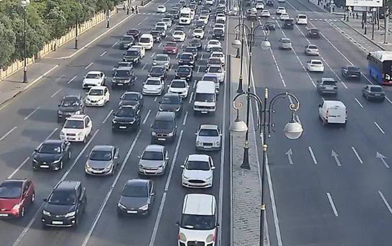 Bir sıra yollarda tıxac var - SİYAHI 