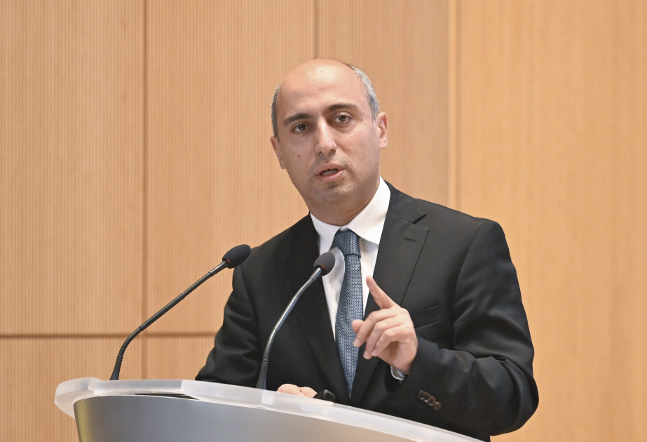 \"PISA nəticələrində təbiət elmləri üzrə Bakı 47-ci, Azərbaycan 69-cu yerdədir\" - Emin Əmrullayev
