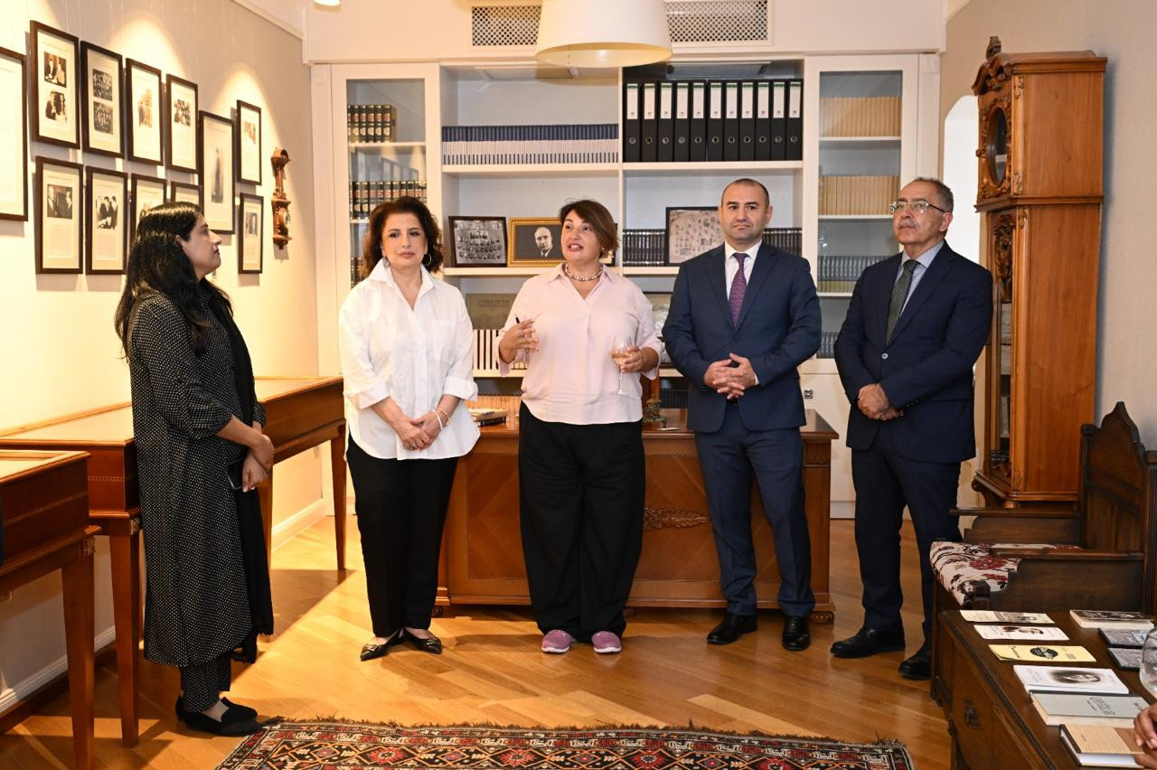 “Ədibin Evi”ndə xarici diplomatlar üçün mədəniyyət kursları başlanıb - FOTO