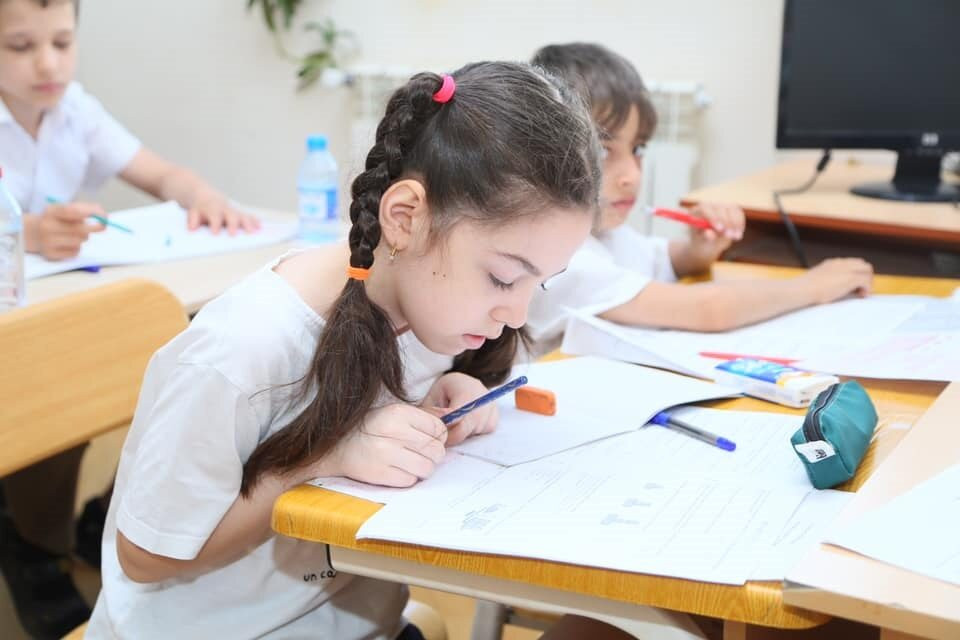 Valideynin təhsili uşağı 4 il qabağa keçirir – NAZİR 
