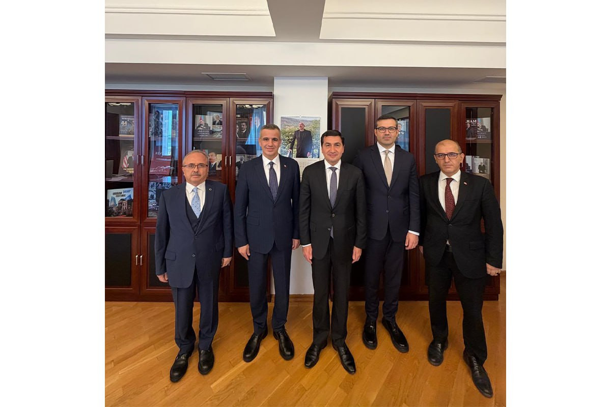 Hikmət Hacıyev Türkiyə nümayəndə heyəti ilə görüşdü